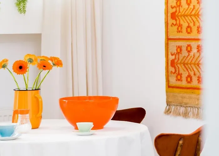 Apartment Orange And Towers *