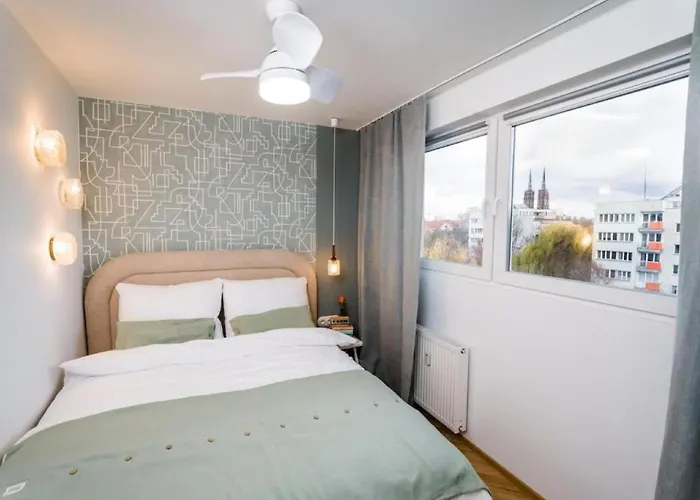 Orange And Towers * 브로츠와프