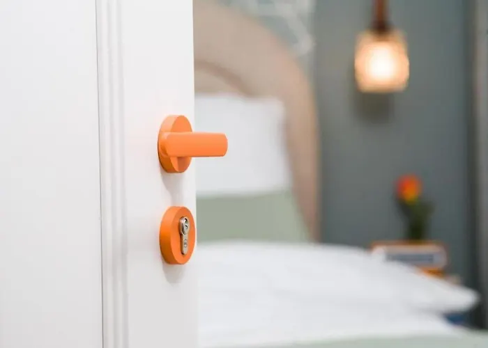 Orange And Towers 아파트